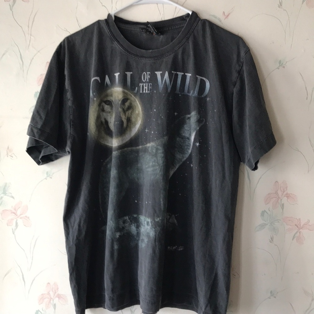 Call of the Wild European thrift vintage tee shirt